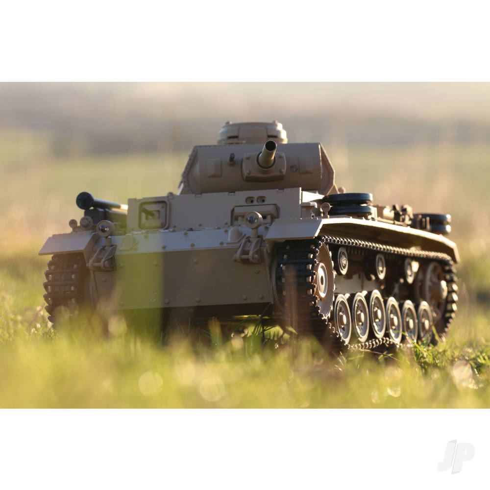1:16 Tauch Panzer III with Infrared Battle System (2.4GHz + Shooter + Smoke + Sound + Metal Gearbox)-8