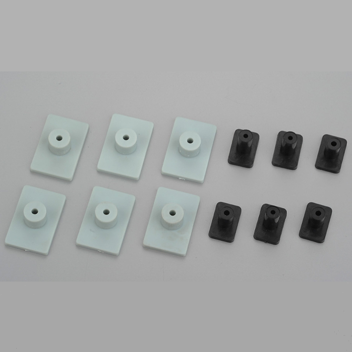 Dynam Gee Bee Y Plastic Tab